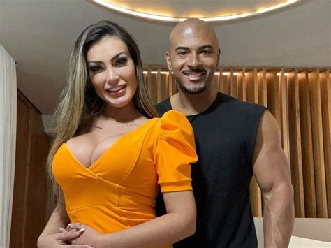 vanessa urach|Andressa Urach celebra três meses de namoro com .